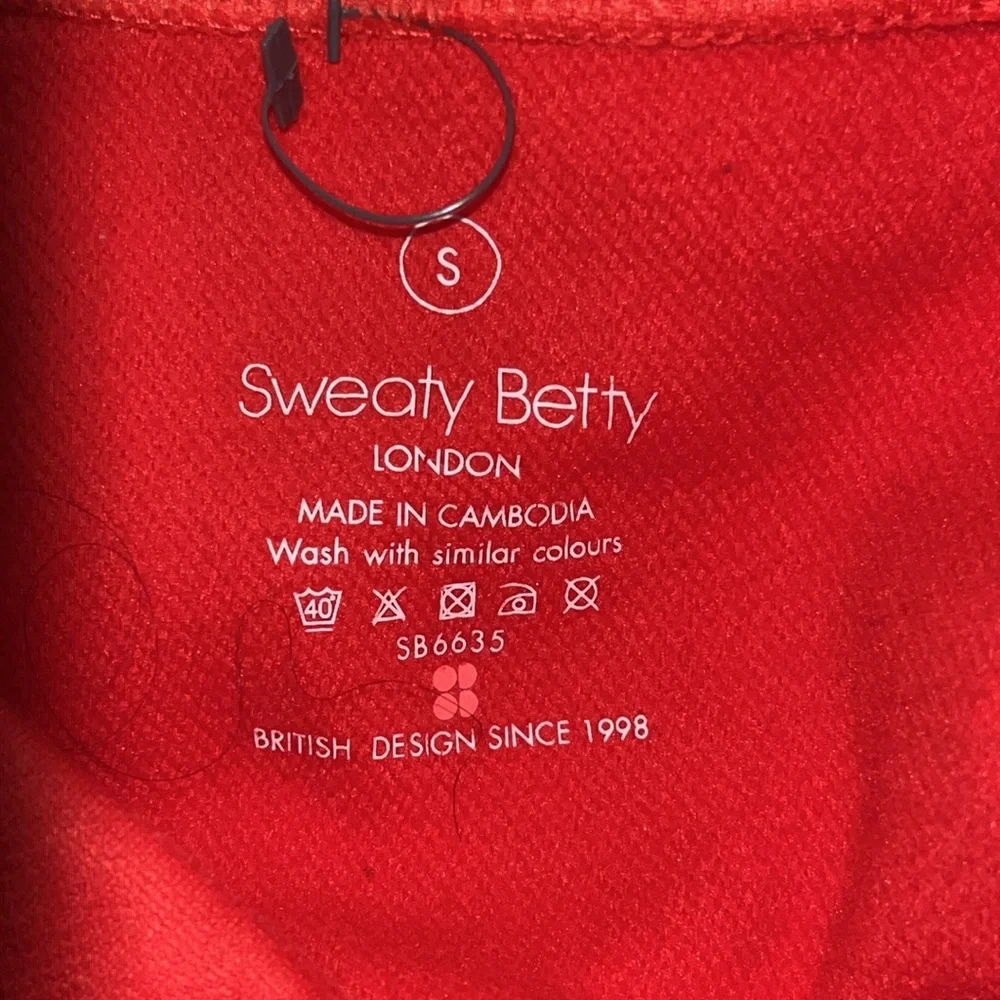 Sweaty Betty Sprinter‎ Run Hoodie in Pentas Red.